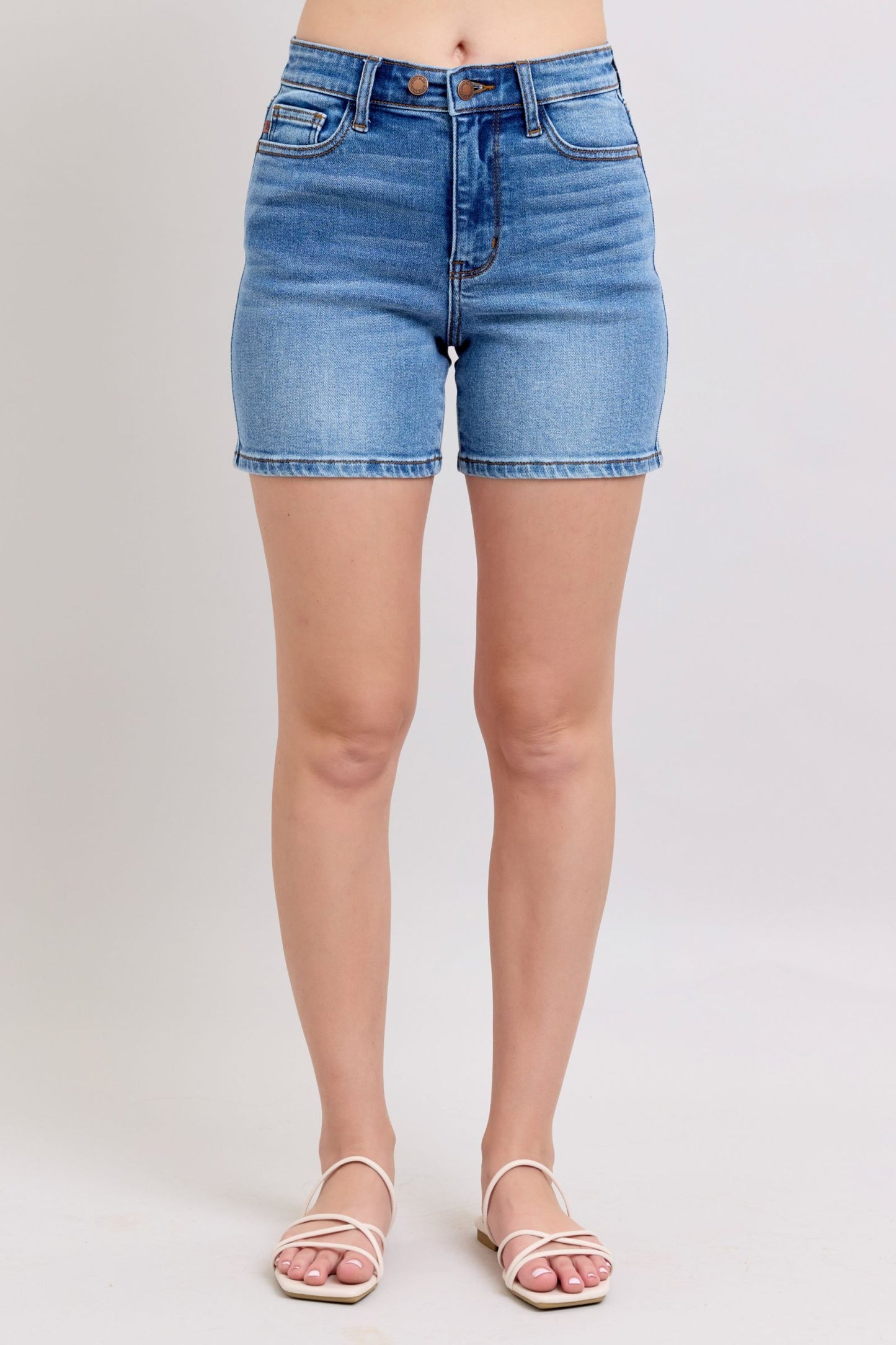 Judy Blue Mid 2 button mid-length dad shorts