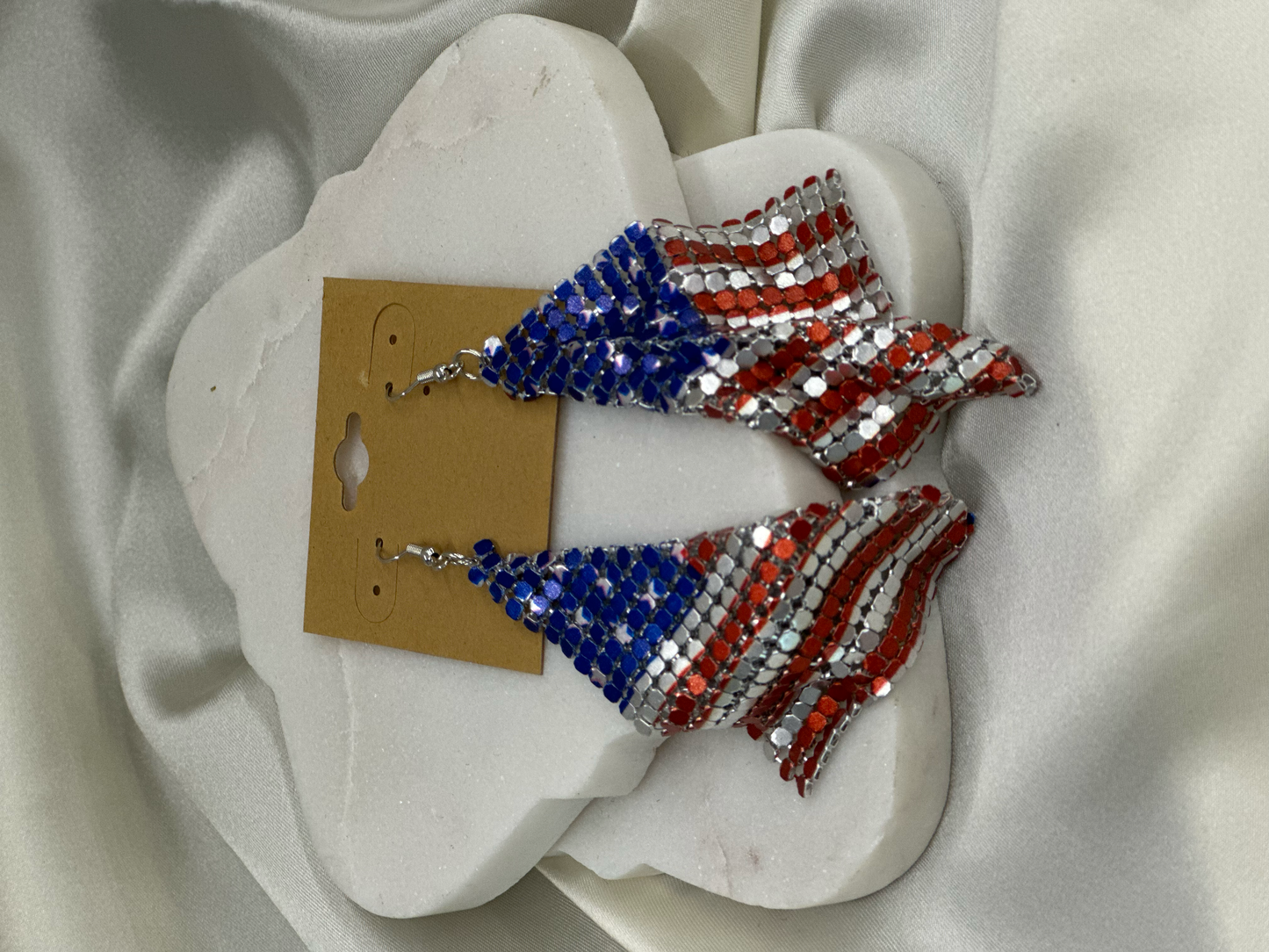 Red white blue USA flag wavy chain mesh earrings Earrings Accessories To Go
