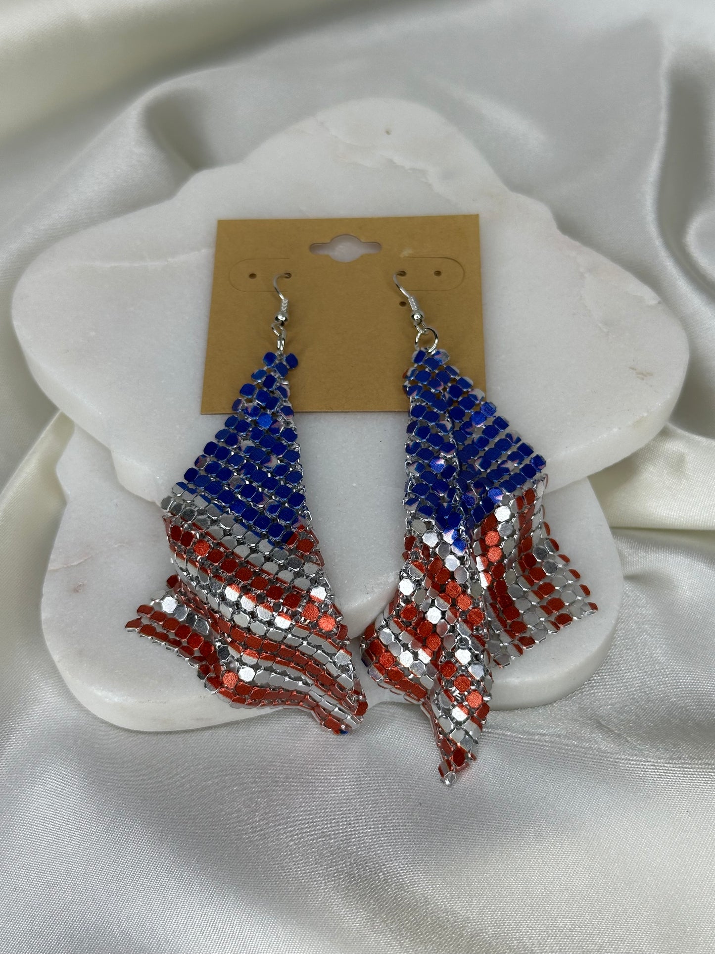 Red white blue USA flag wavy chain mesh earrings Earrings Accessories To Go