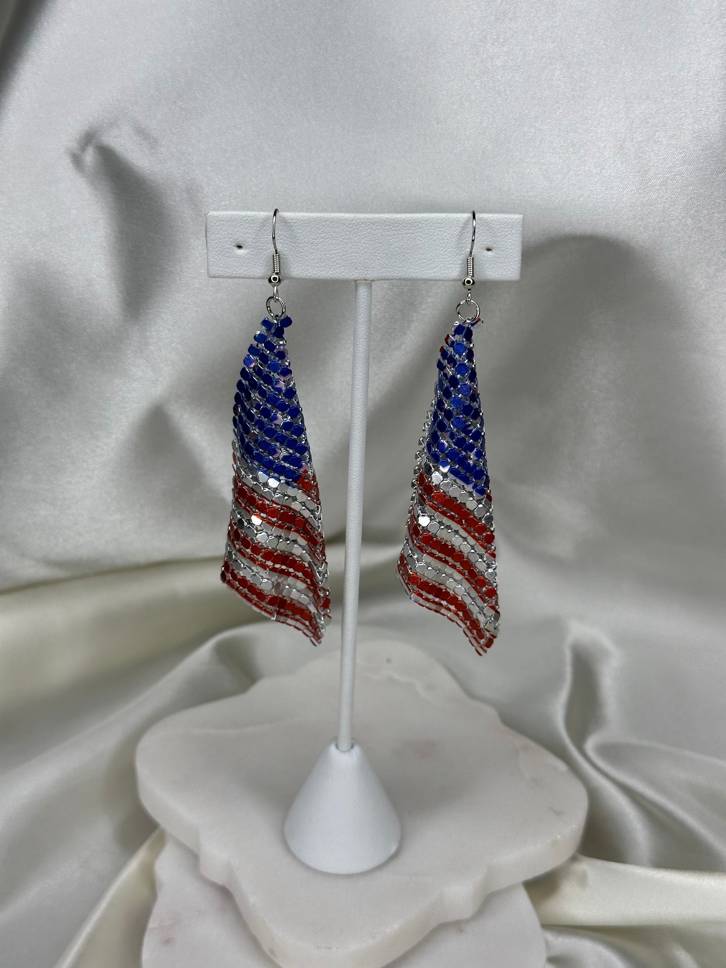 Red white blue USA flag wavy chain mesh earrings Earrings Accessories To Go