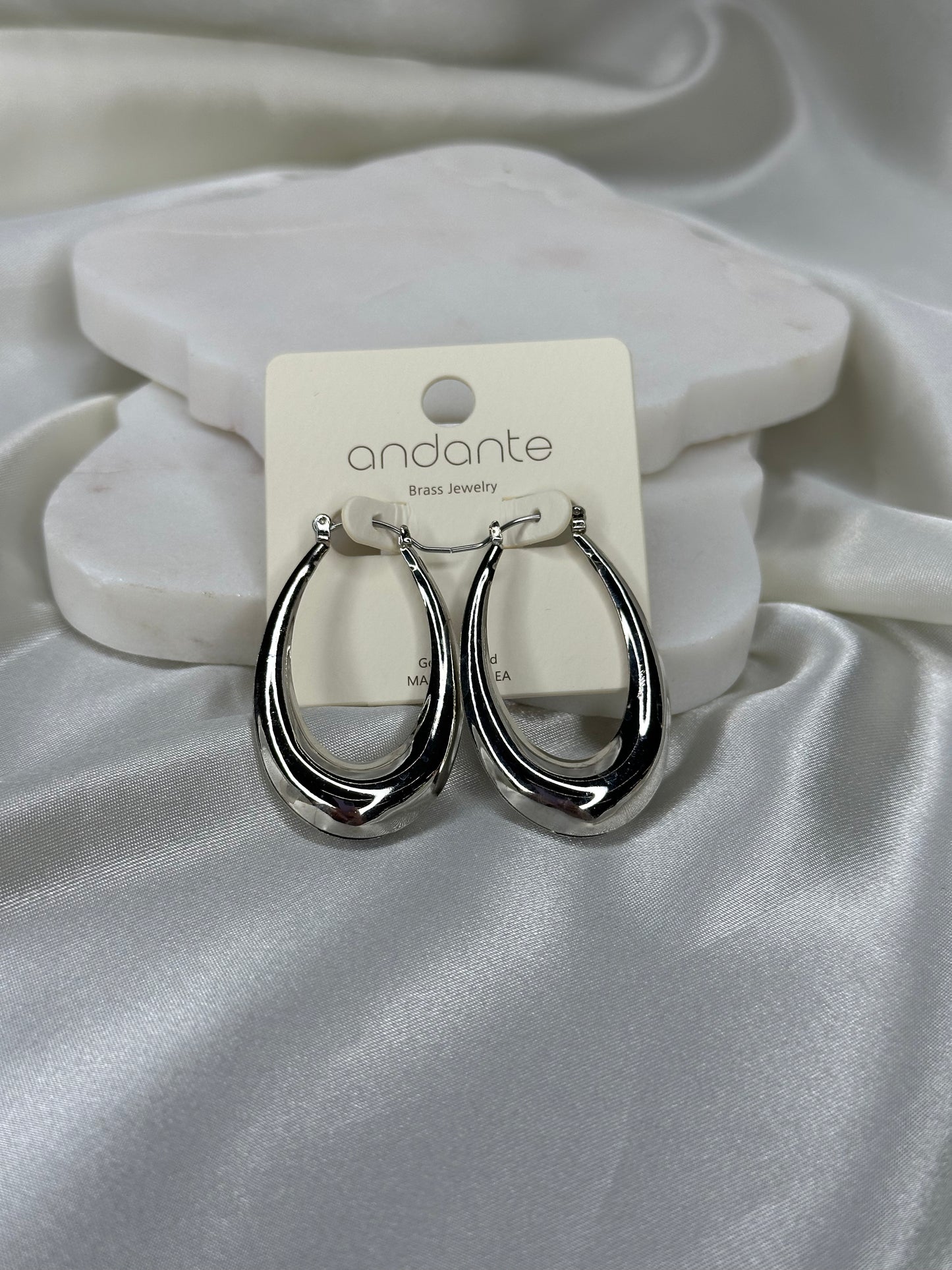 Metallic hoop earring Earrings Kinsey Designs
