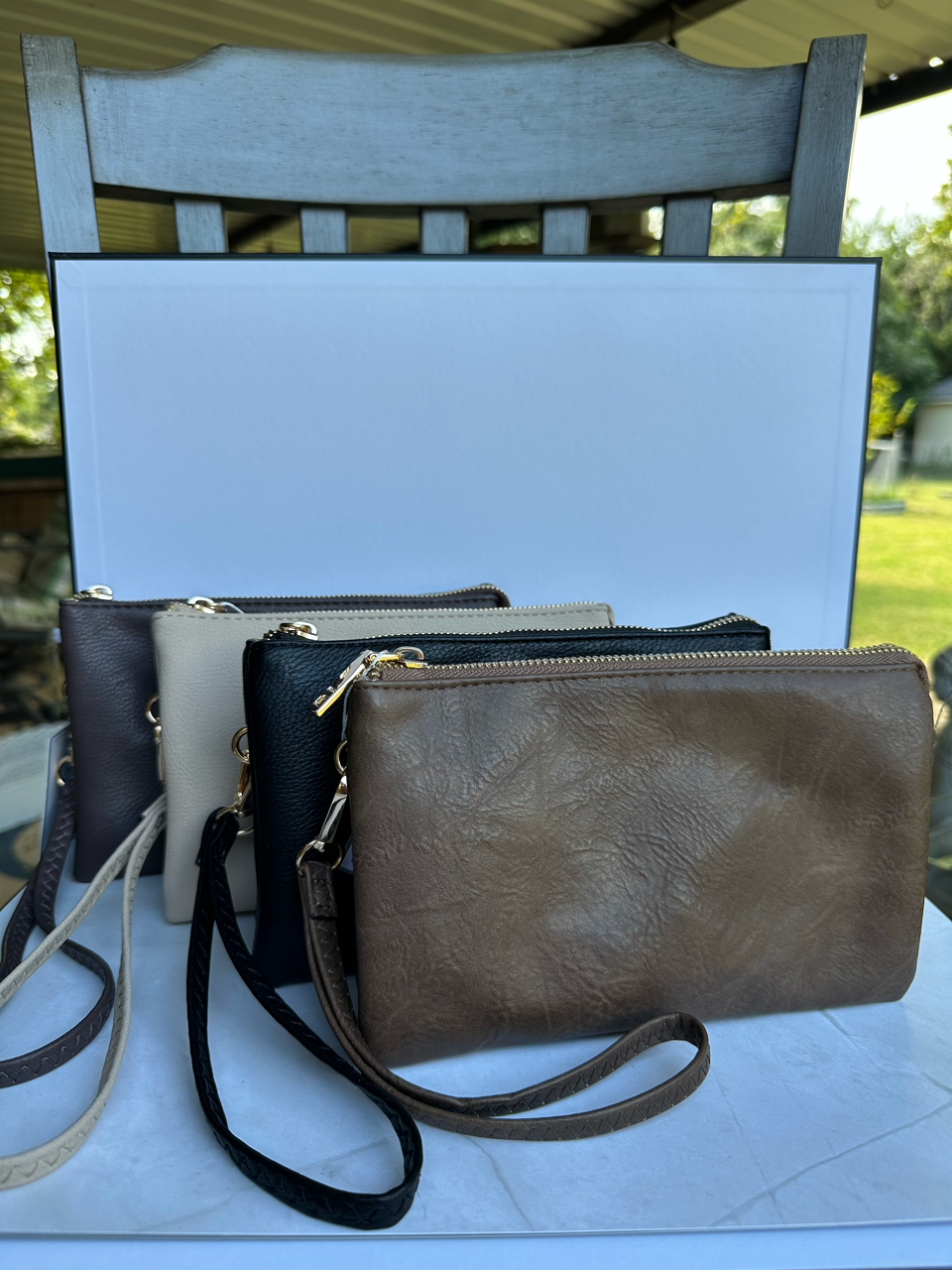 Jen & Co 3 Riley monogrammable compartment crossbody/wristlet purse