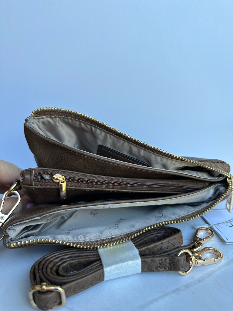 Jen & Co 3 Riley monogrammable compartment crossbody/wristlet purse