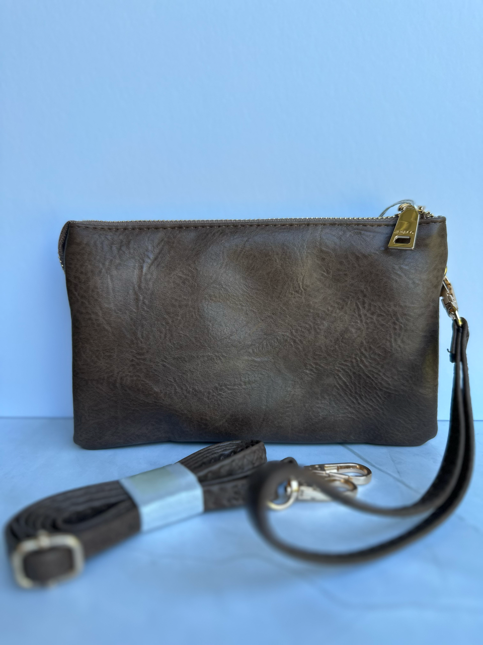 Jen & Co 3 Riley monogrammable compartment crossbody/wristlet purse