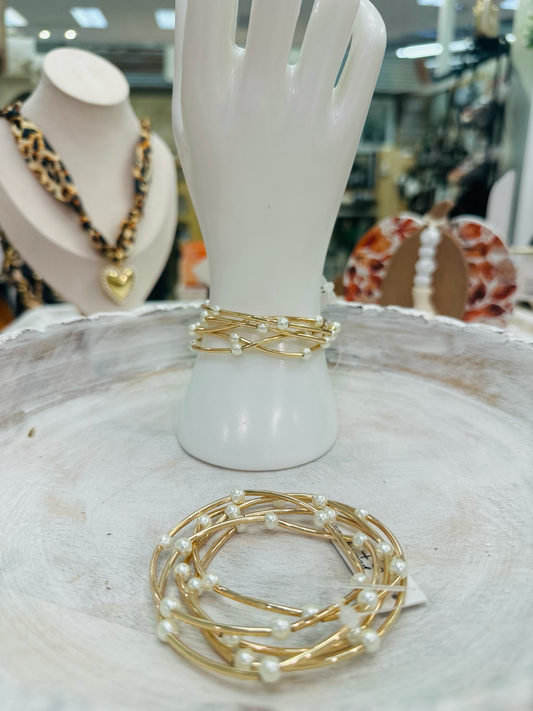 Avenue T water resistant gold and pearl bracelet