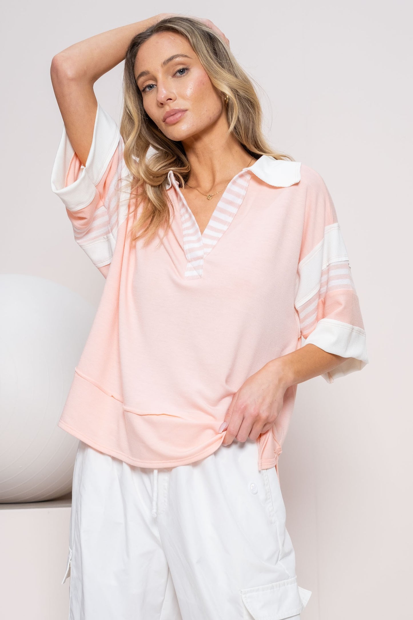 Sporty casual polo shirt with contrast stripes Blouse Hailey and Co