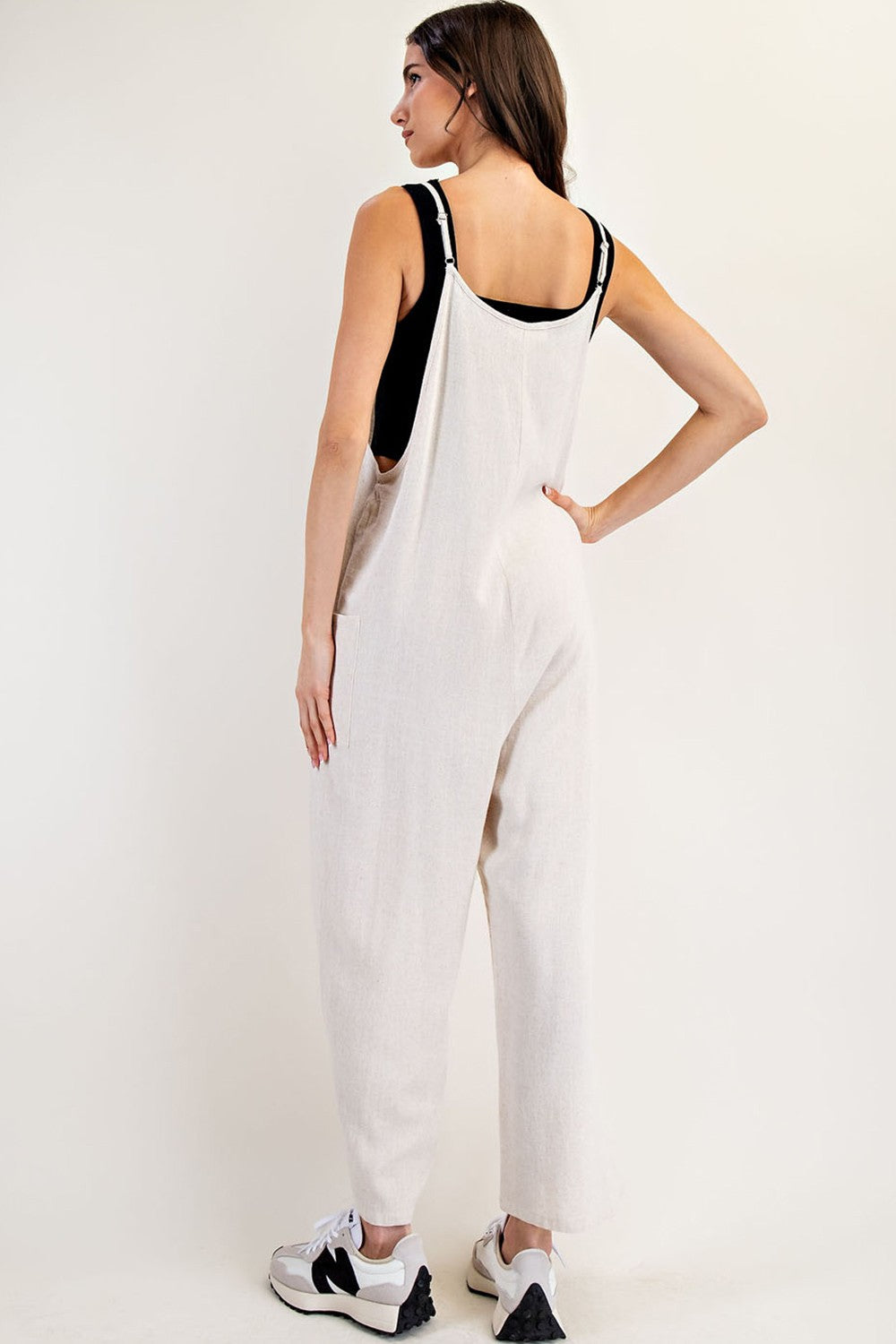 Solid sleeveless jumpsuit