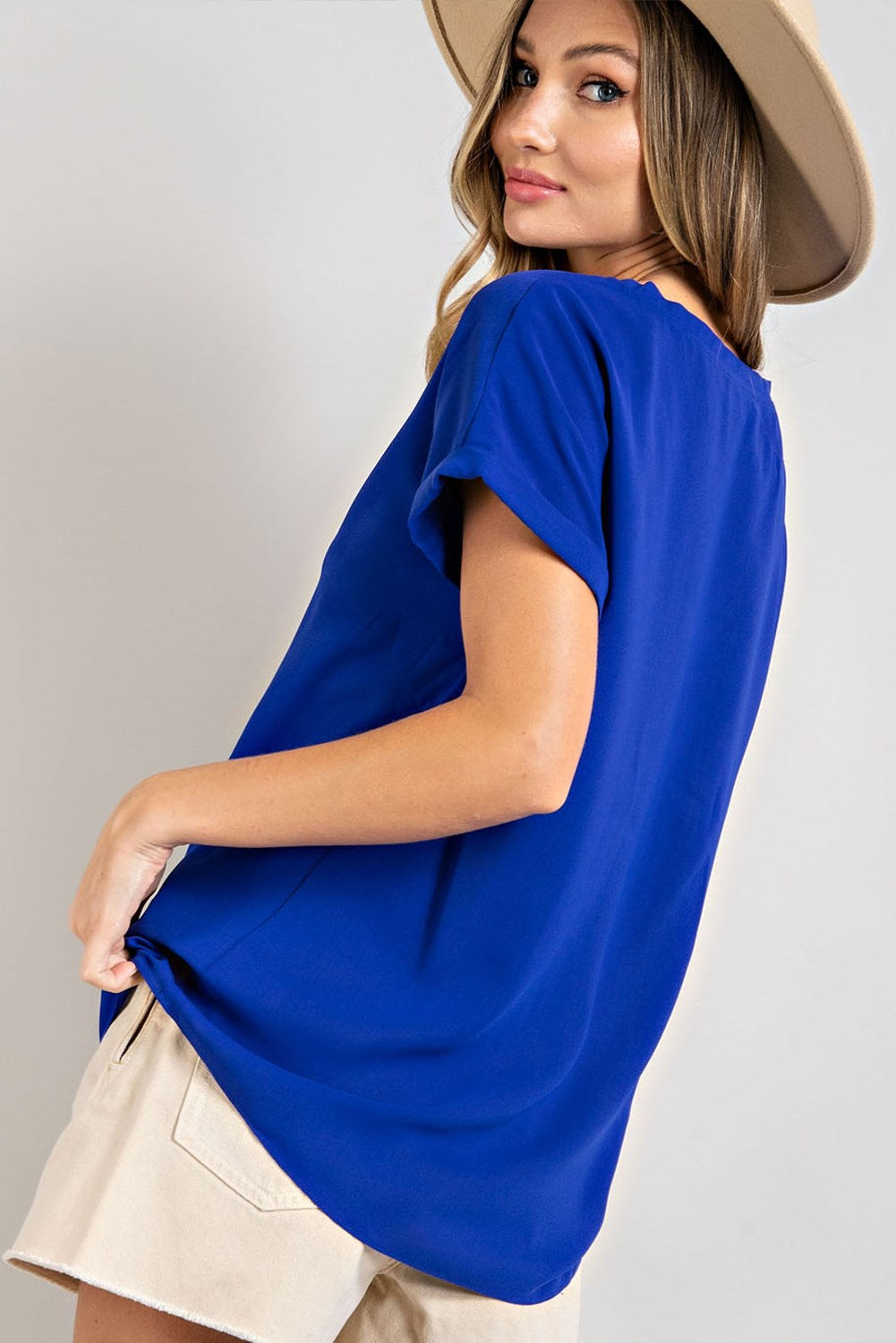 Basic V-Neck Top with cuffed short sleeves Blouse EE:Some