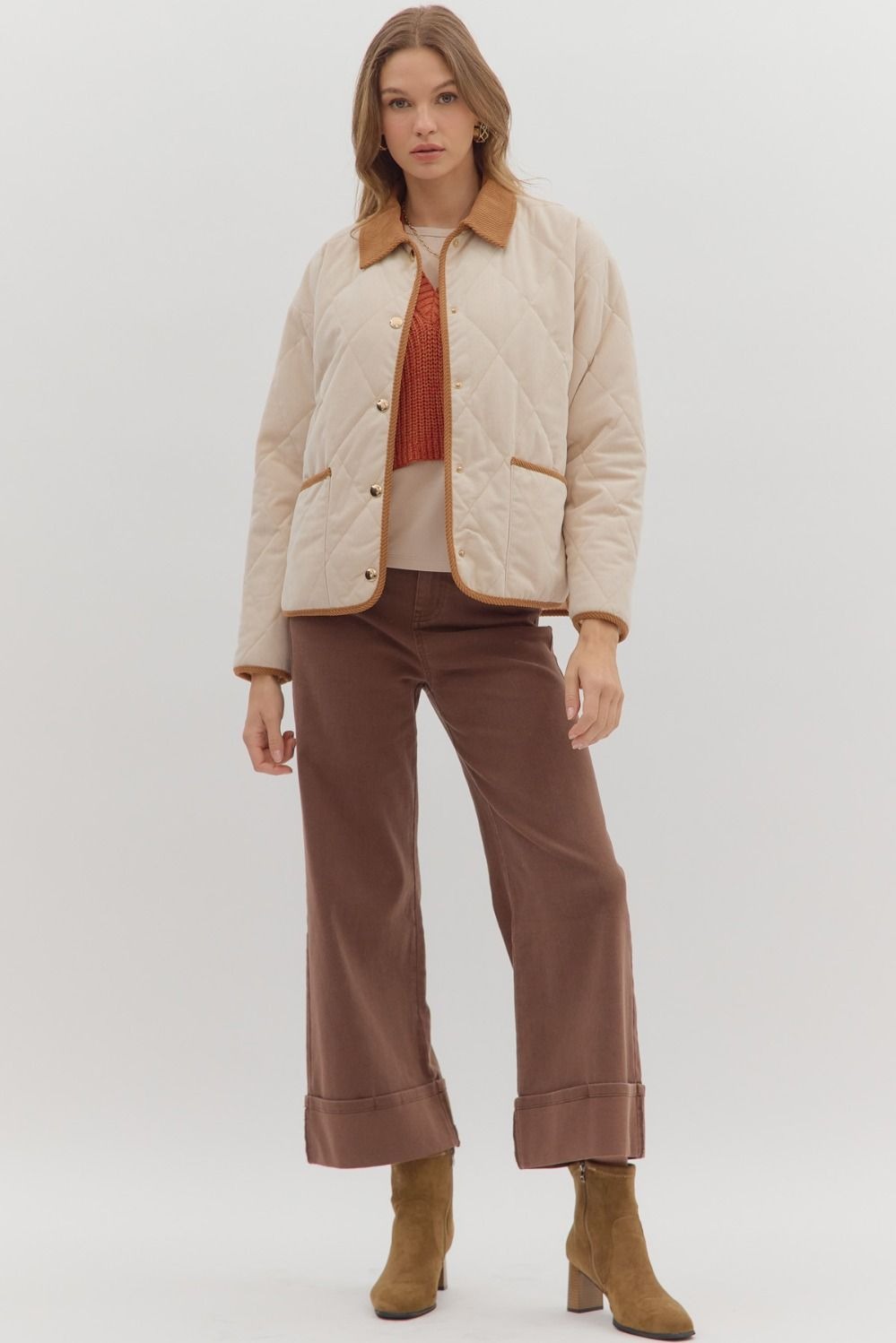 Diamond pattern quilted jacket with contrast collar adn binding detail
