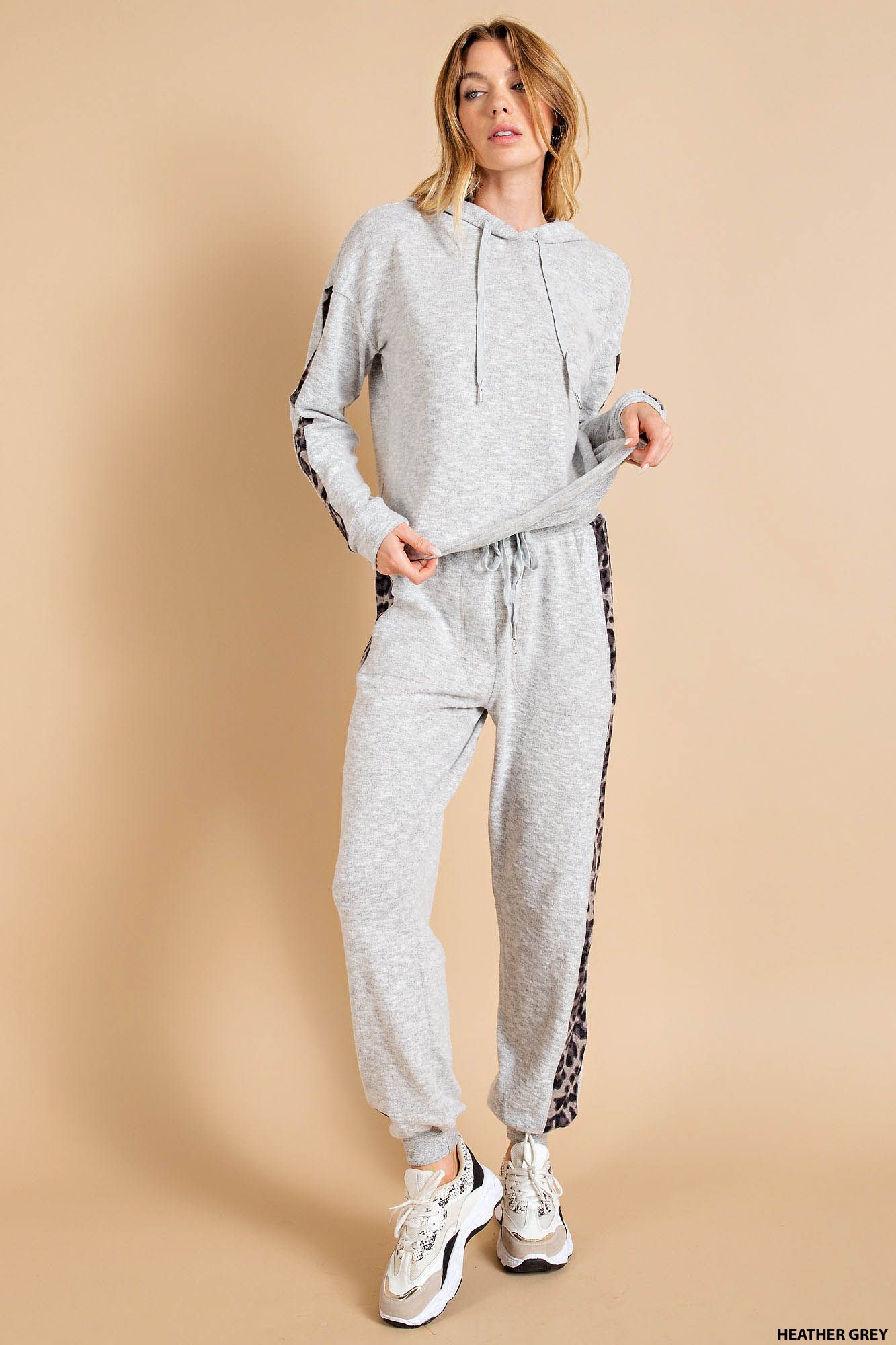 Animal print point pants and top set Sweatsuit Kori America
