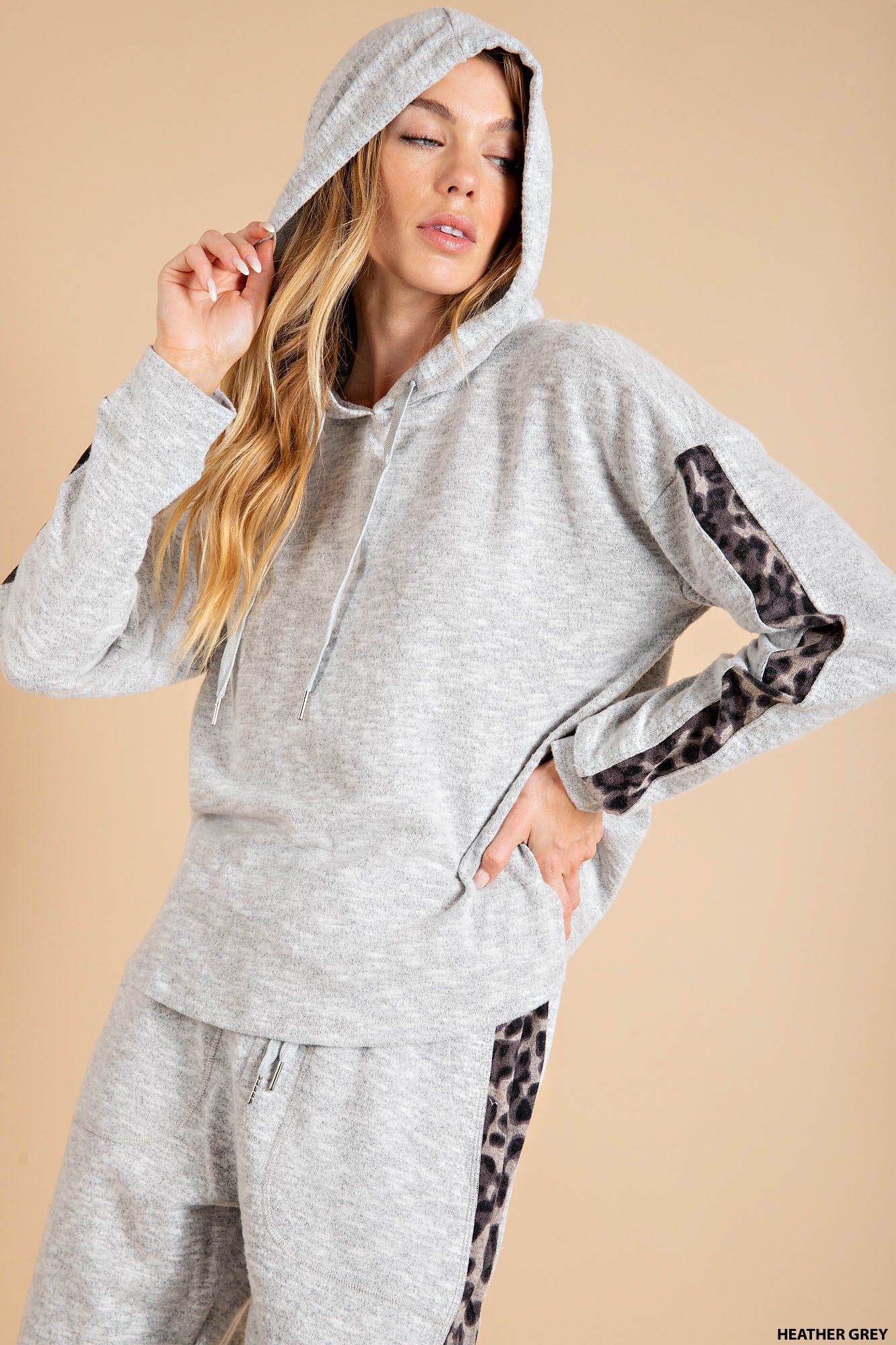 Animal print point pants and top set Sweatsuit Kori America