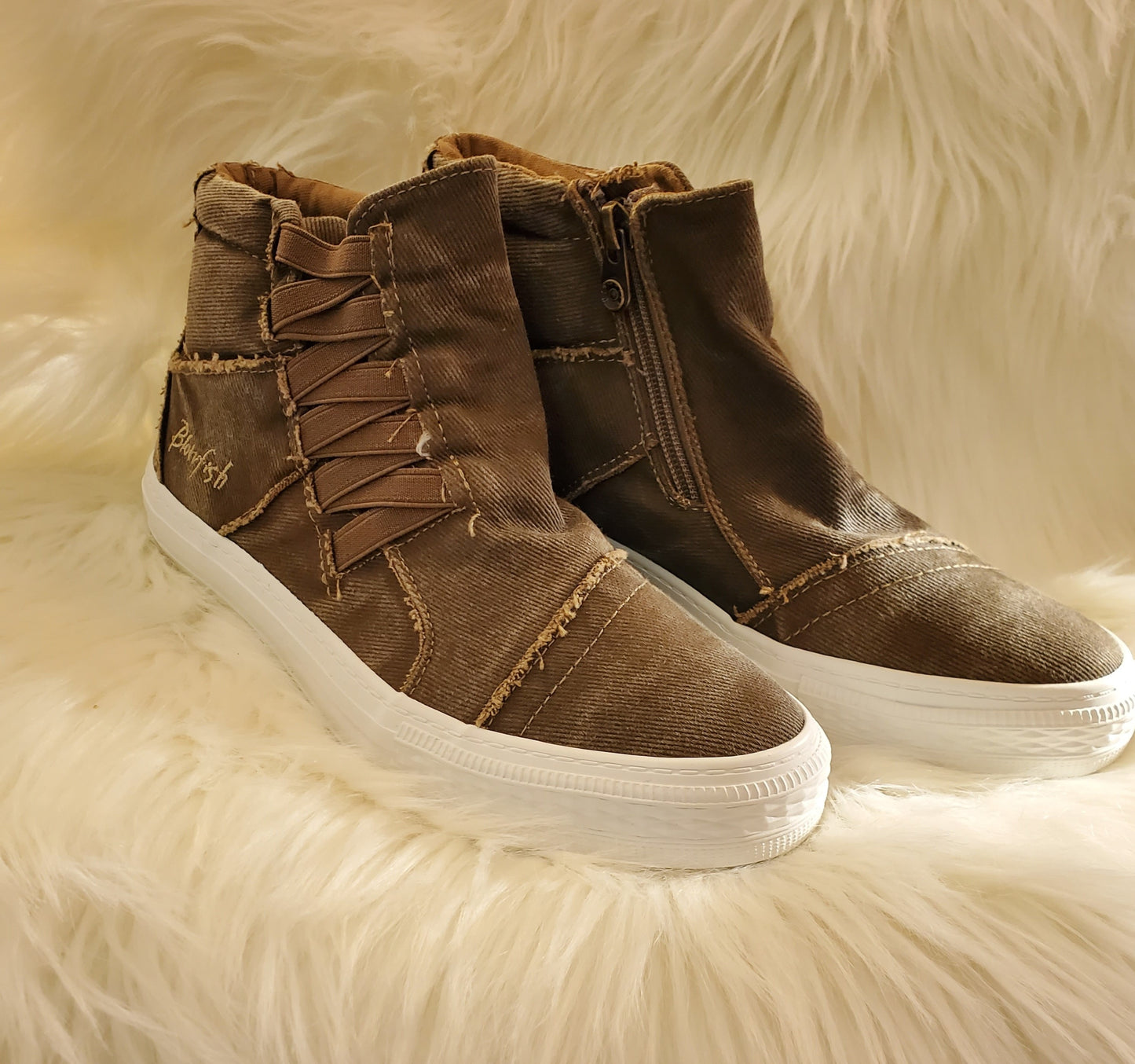 Blowfish Koala slip-on sneaker with zippered side Ivy and Pearl Boutique
