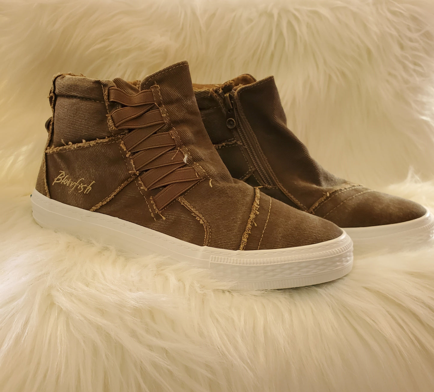 Blowfish Koala slip-on sneaker with zippered side Ivy and Pearl Boutique