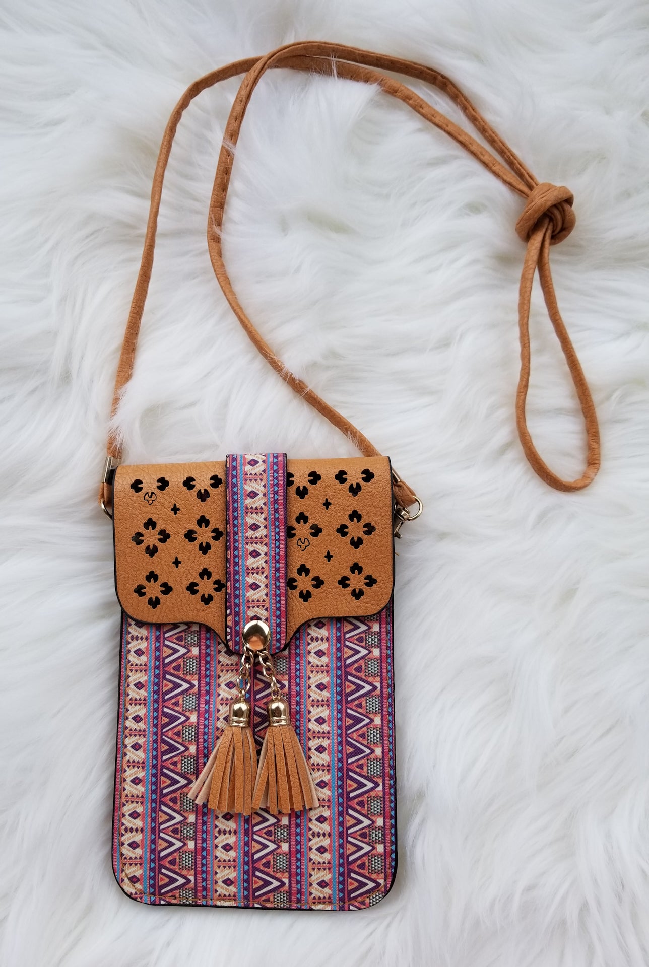 Cellphone cross-body purse Ivy and Pearl Boutique