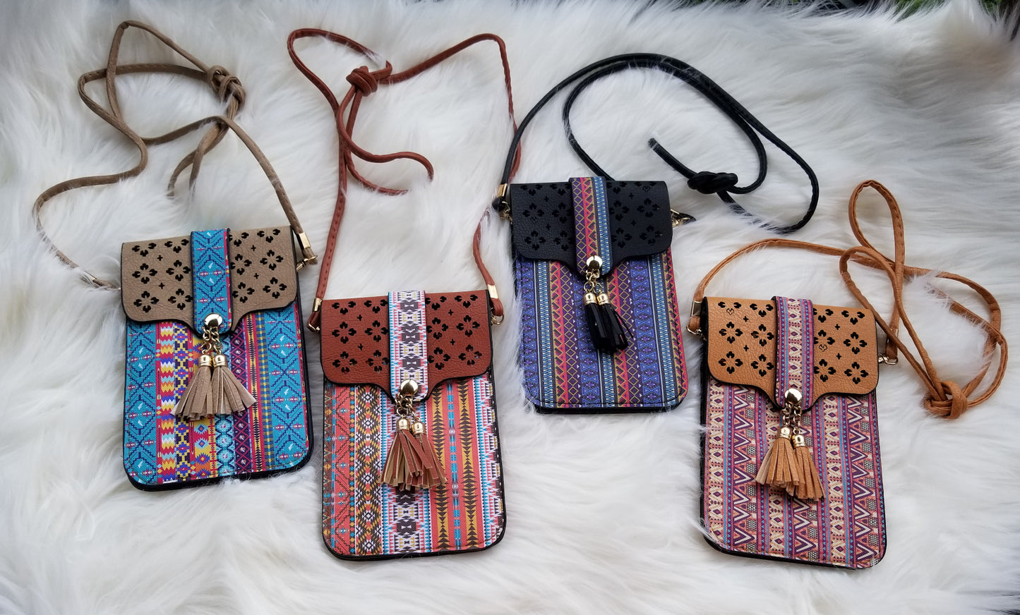 Cellphone cross-body purse Ivy and Pearl Boutique