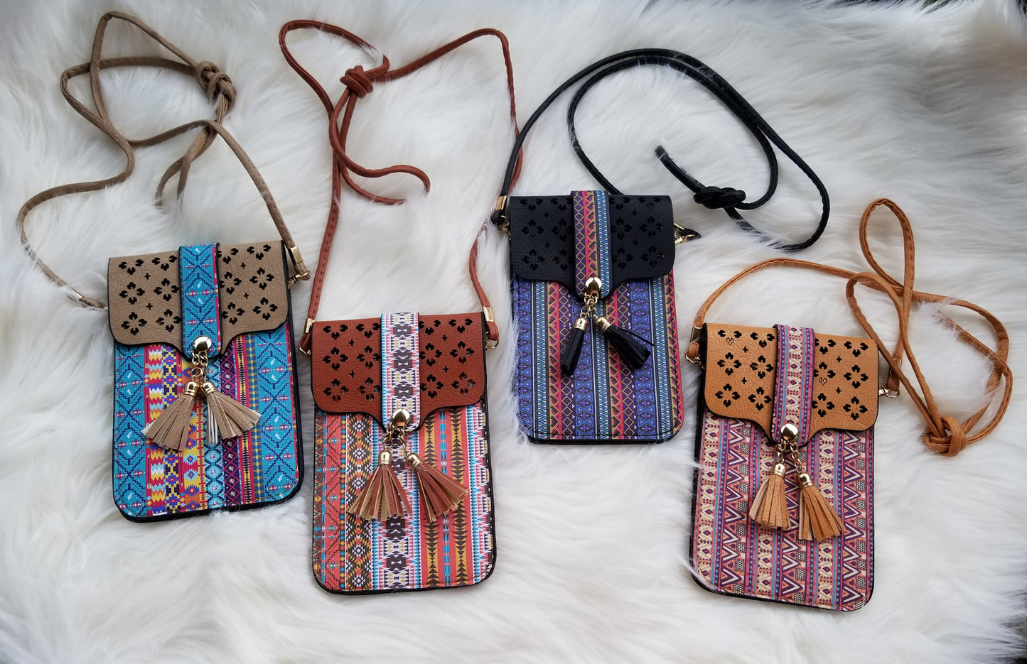 Cellphone cross-body purse Ivy and Pearl Boutique