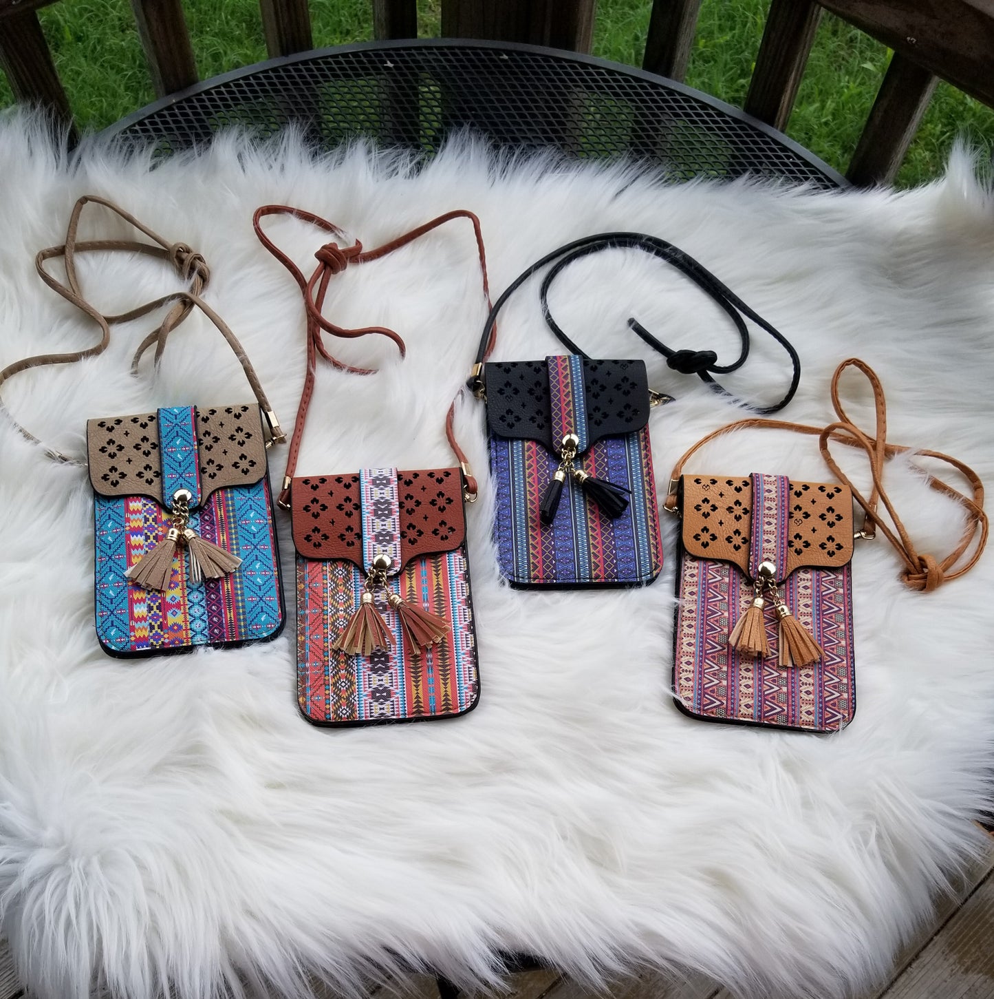 Cellphone cross-body purse Ivy and Pearl Boutique
