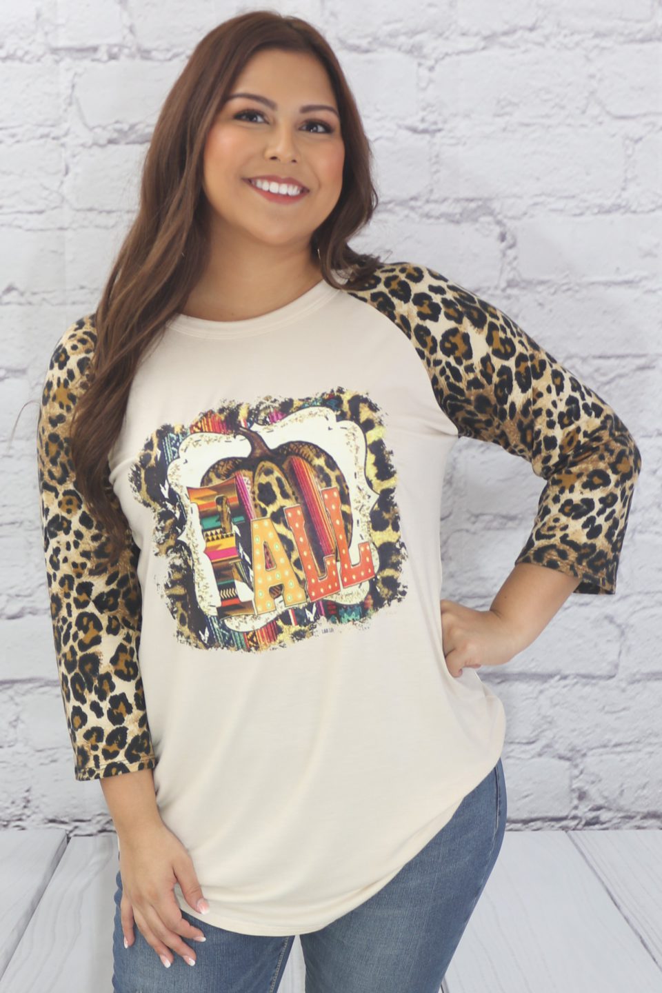 Fall leopard sleeve T-shirt  Ivy and Pearl Boutique S