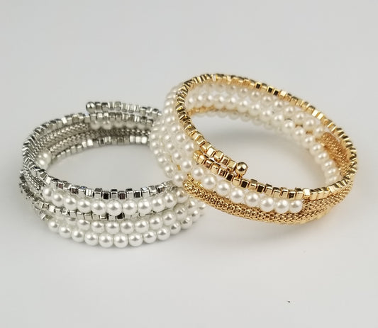 Faux pearl and beaded and box chain bracelet  Ivy and Pearl Boutique Gold