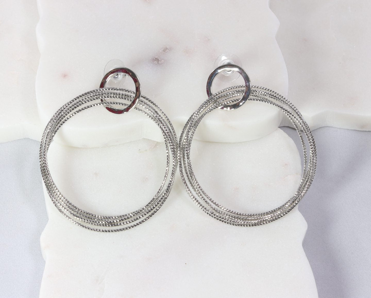 Five-hoop rigid snake-chain earring Ivy and Pearl Boutique