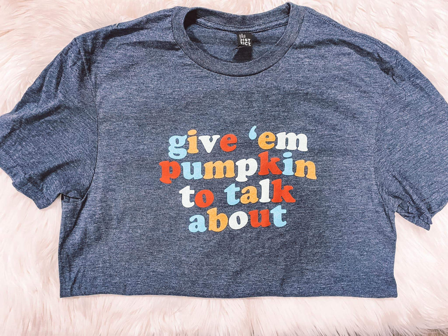 Give em' pumpkin to talk about T-shirt Ivy and Pearl Boutique M