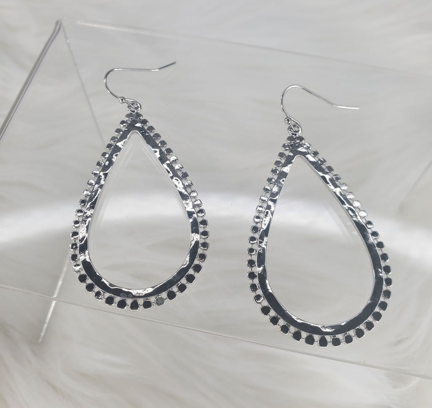 Its Sense rough edge teardrop shape earrings  Ivy and Pearl Boutique