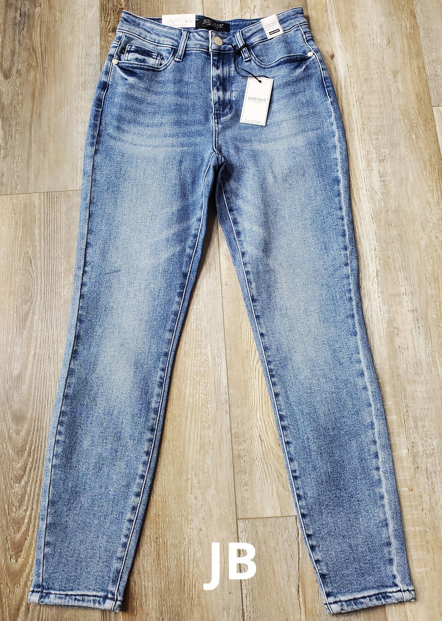 Judy Blue Hi-waist relaxed fit jeans Ivy and Pearl Boutique