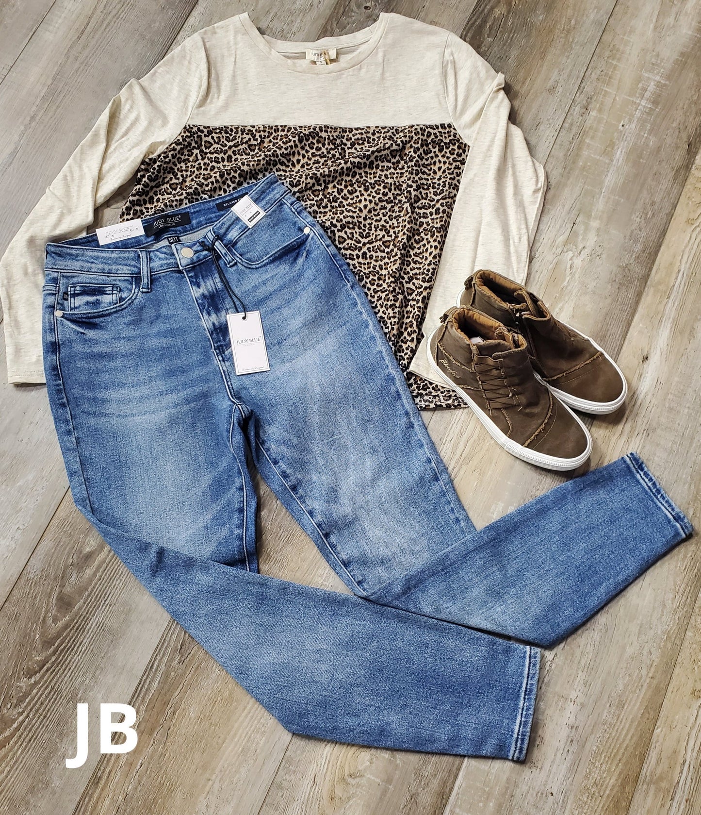 Judy Blue Hi-waist relaxed fit jeans Ivy and Pearl Boutique 11/30