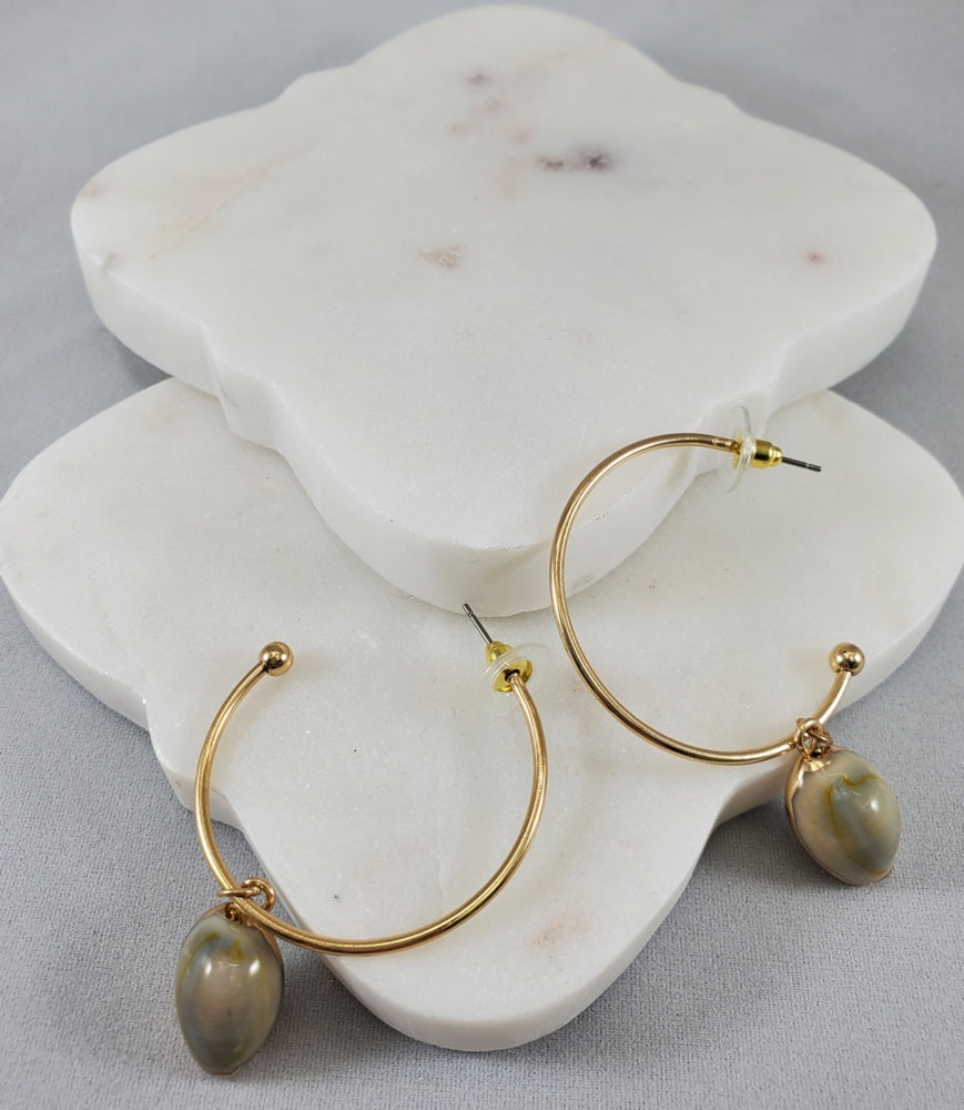Kenze Panne Half Loop Seashell Gold Earring Ivy and Pearl Boutique