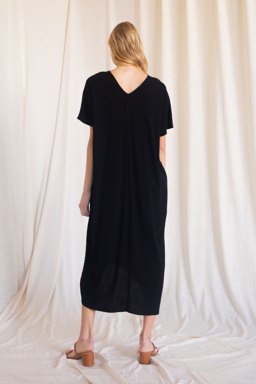 Linen maxi dress with a v neckline and side pockets (multiple colors available)  Ivy and Pearl Boutique