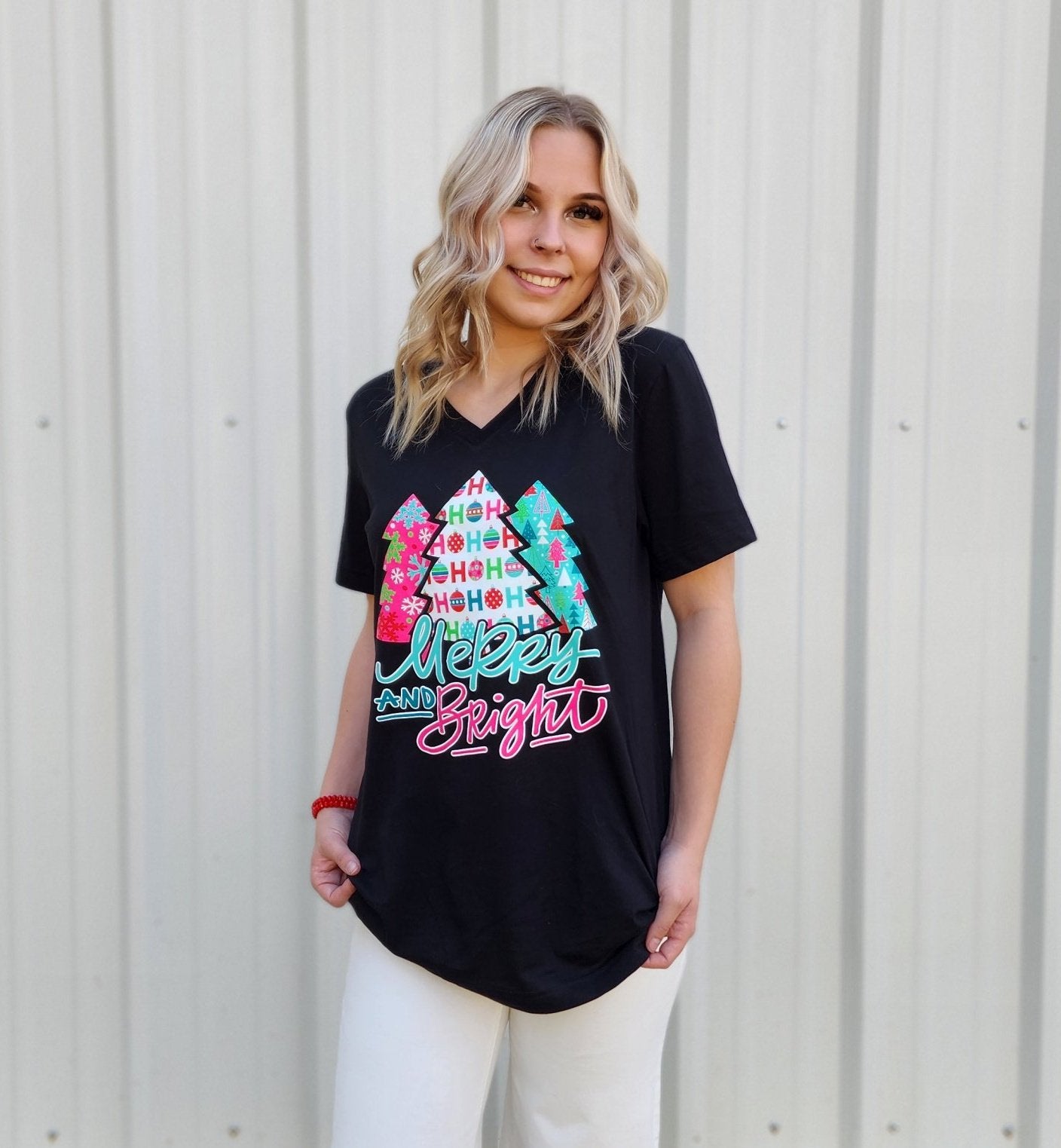 Merry and Bright Christmas T-Shirt  Ivy and Pearl Boutique XL