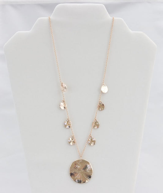 Rose gold hammered-disc necklace  Ivy and Pearl Boutique