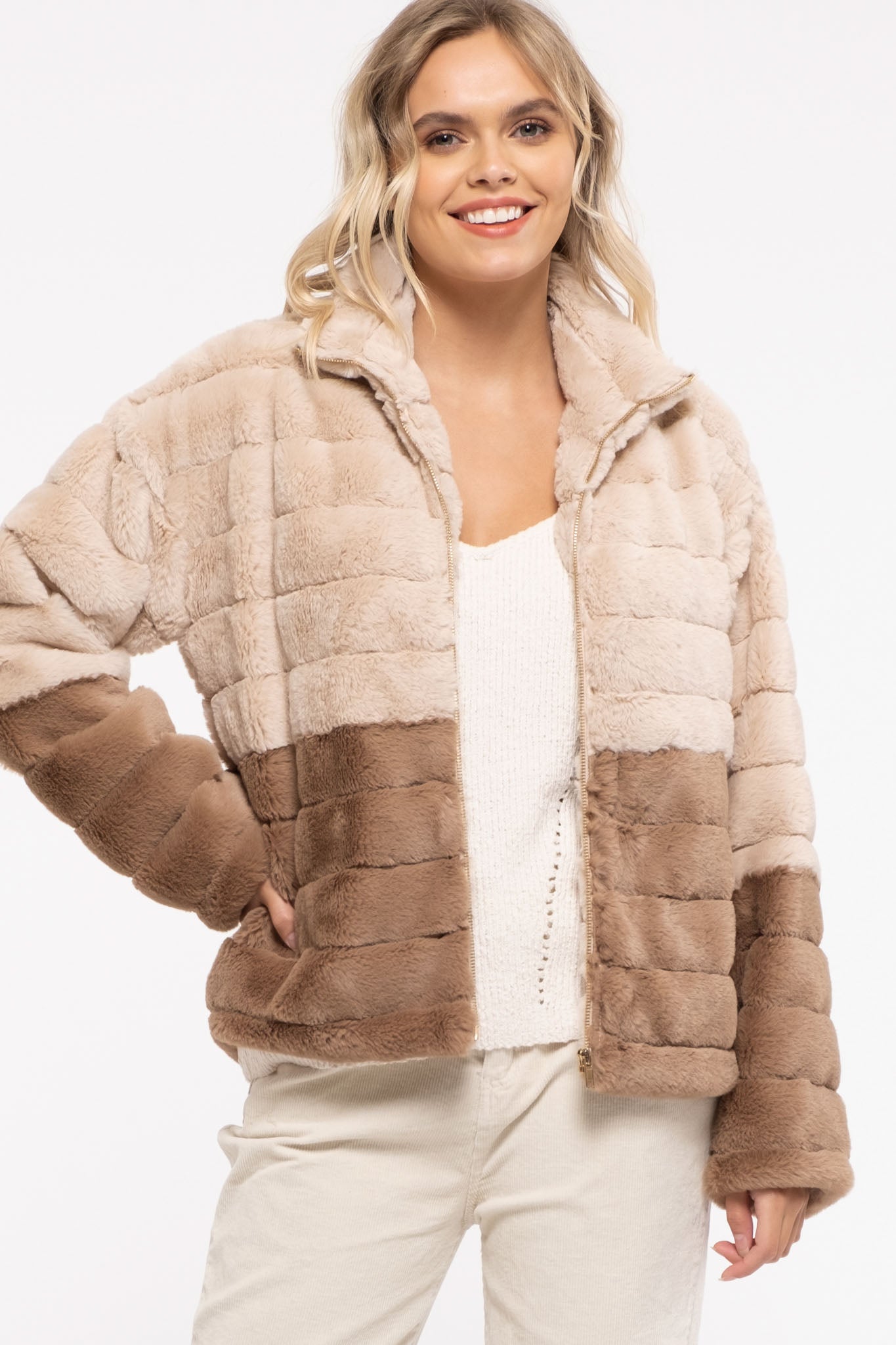 Two-tone artificial fur jacket Ivy and Pearl Boutique Light Taupe S