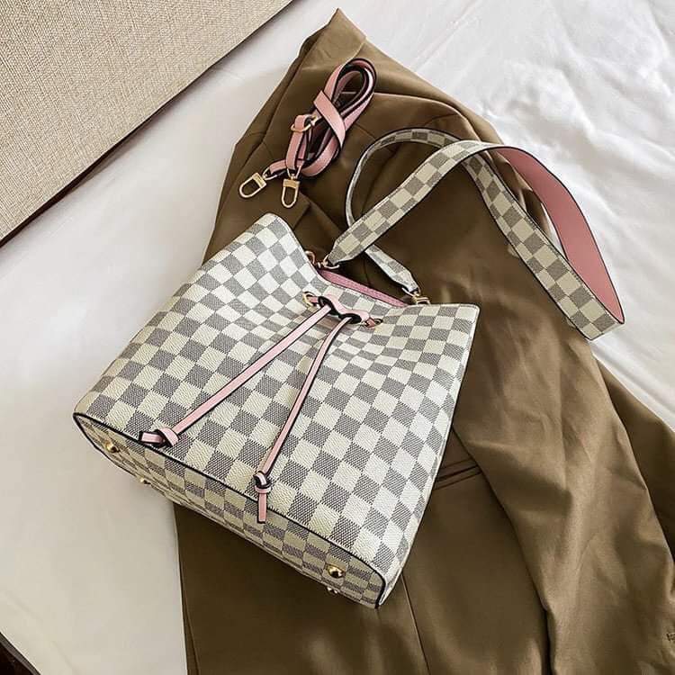 The Lacey Bucket Bag with 2 Versatile Straps Ivy and Pearl Boutique Cream
