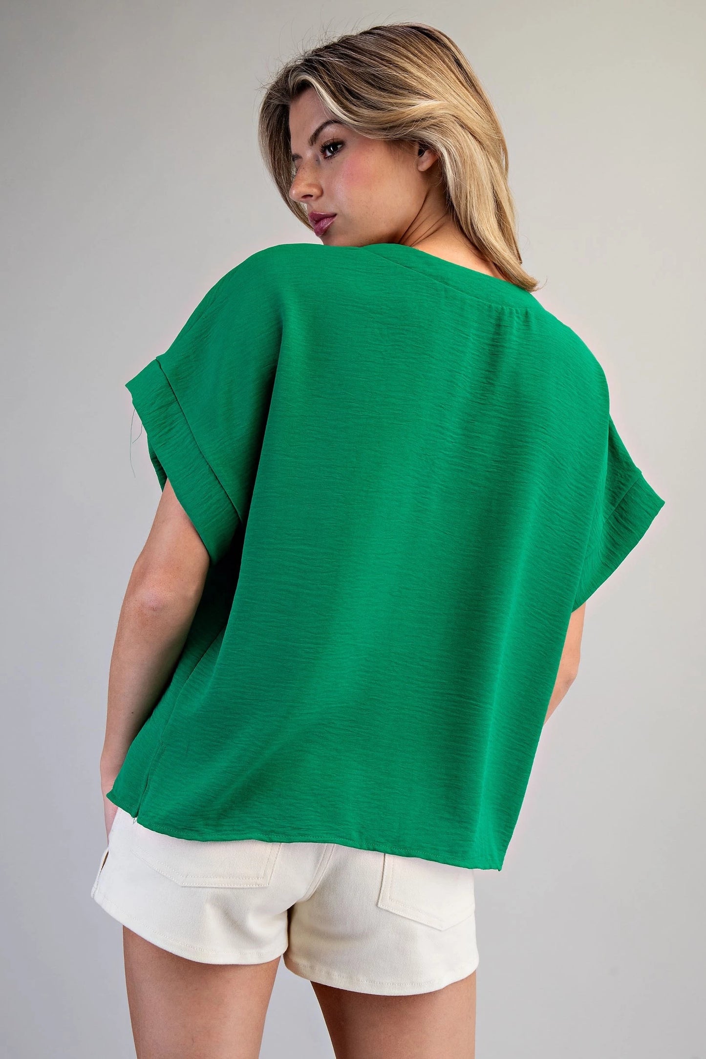Solid V-neck short sleeve blouse