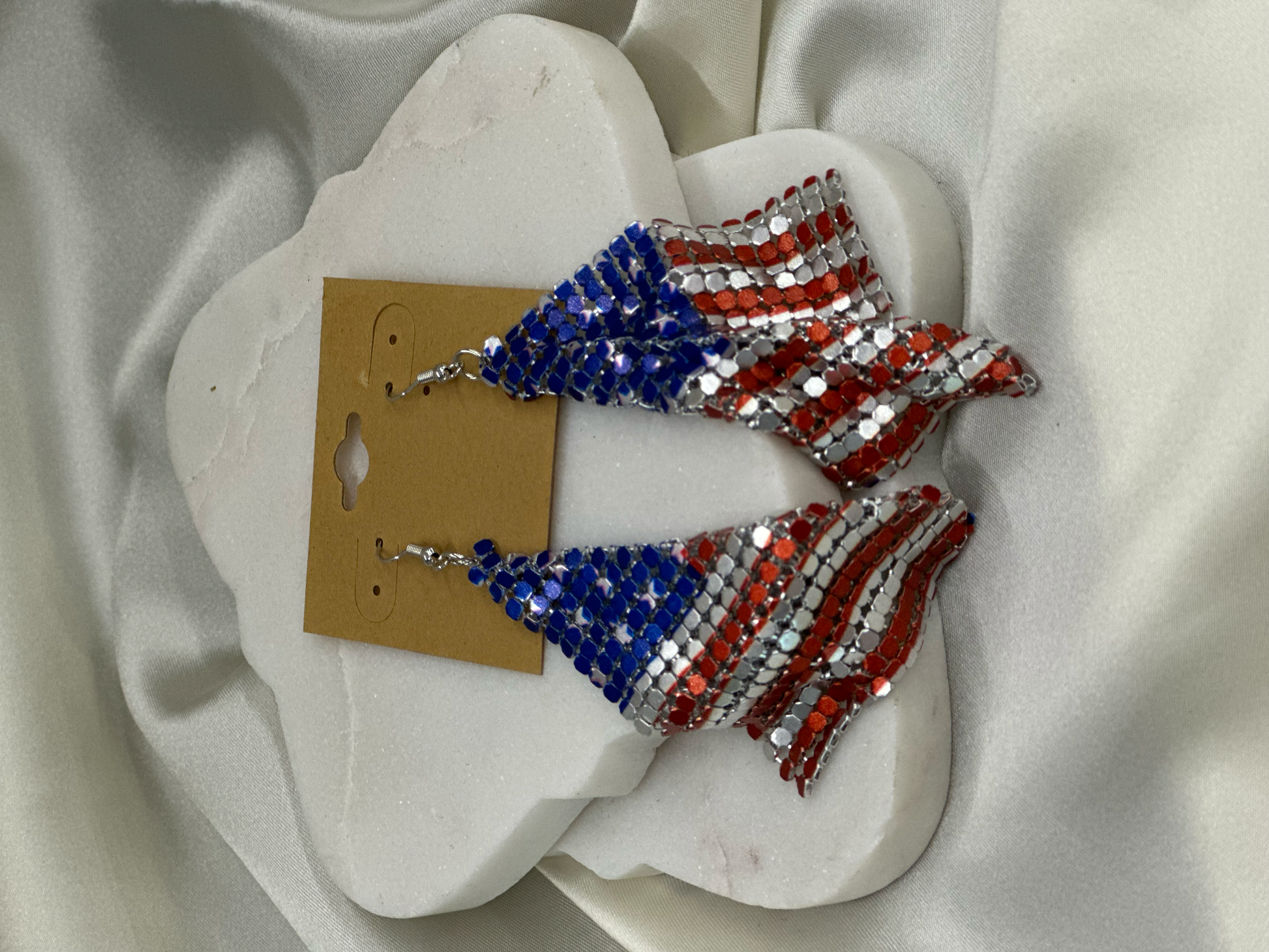 Red white blue USA flag wavy chain mesh earrings Earrings Accessories To Go   