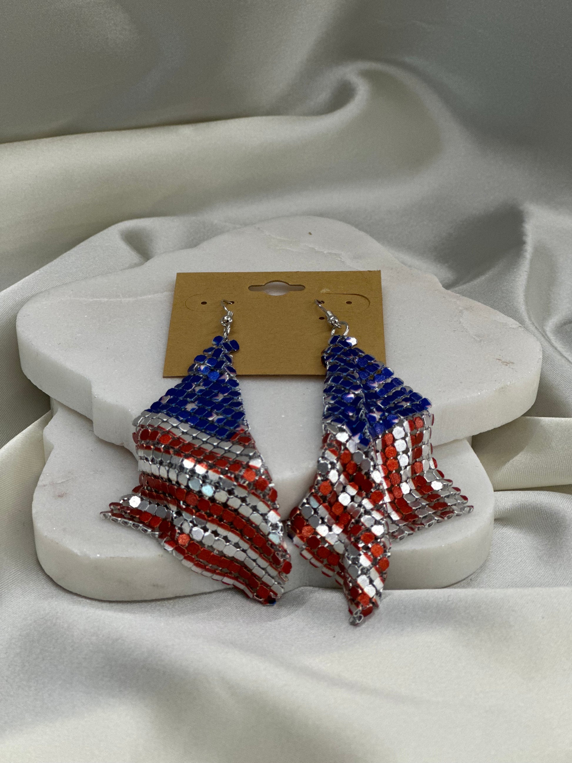 Red white blue USA flag wavy chain mesh earrings Earrings Accessories To Go   