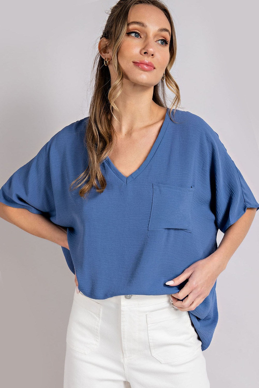Woven top with V-neckline short sleeves and chest pocket Blouse EE:Some Small Denim 
