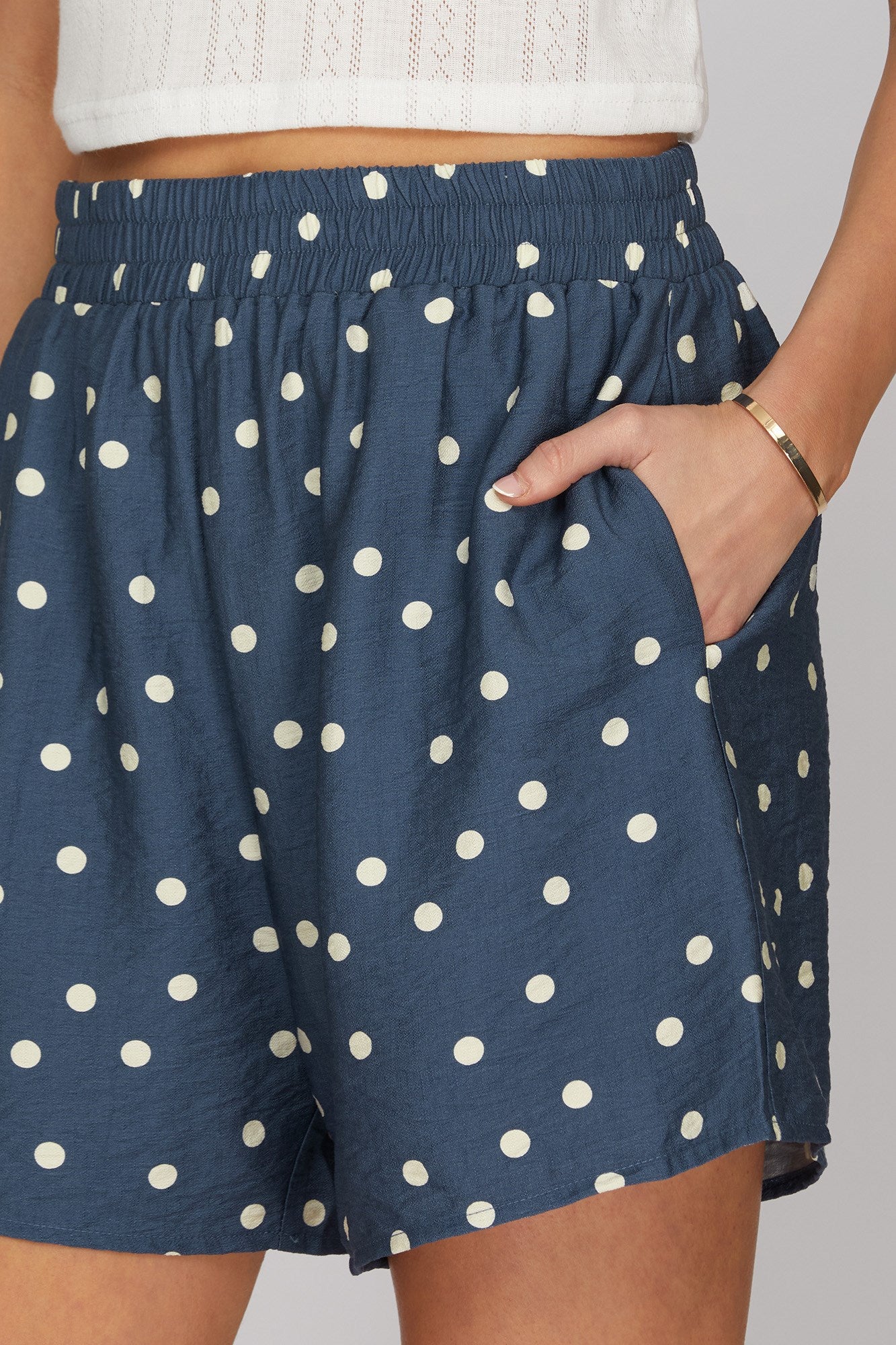 Woven polka dot shorts with pockets