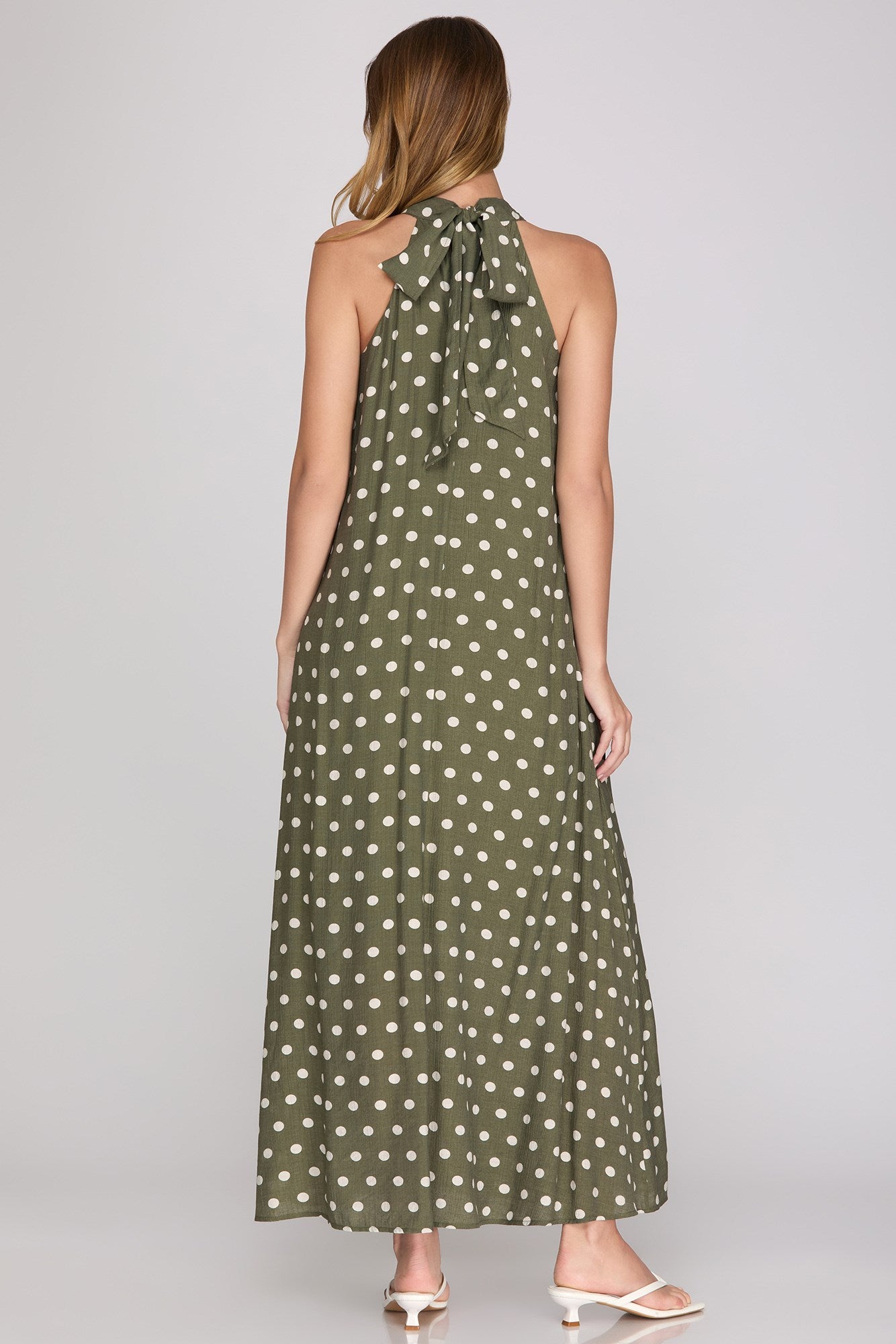 Sleeveless woven polka dot print halter maxi dress with lining and pockets