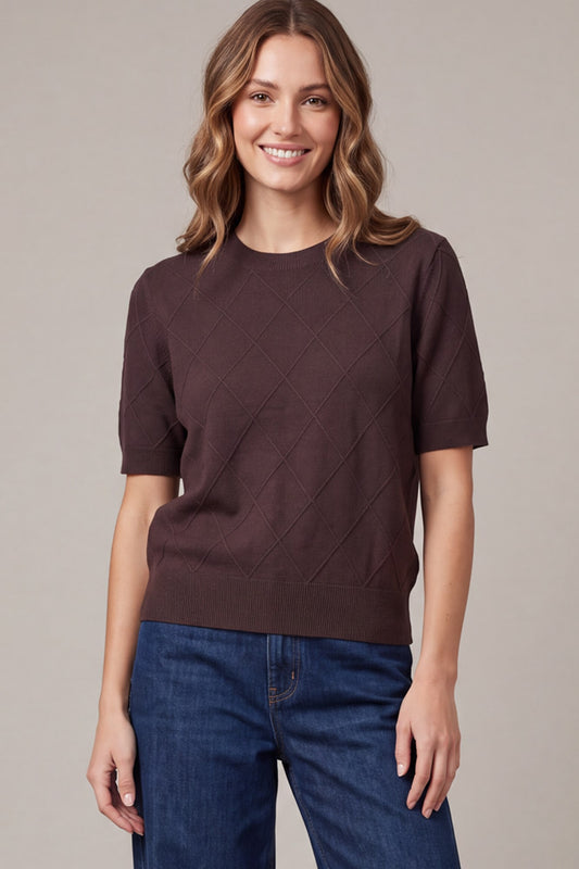 Short sleeve diamond pattern sweater top