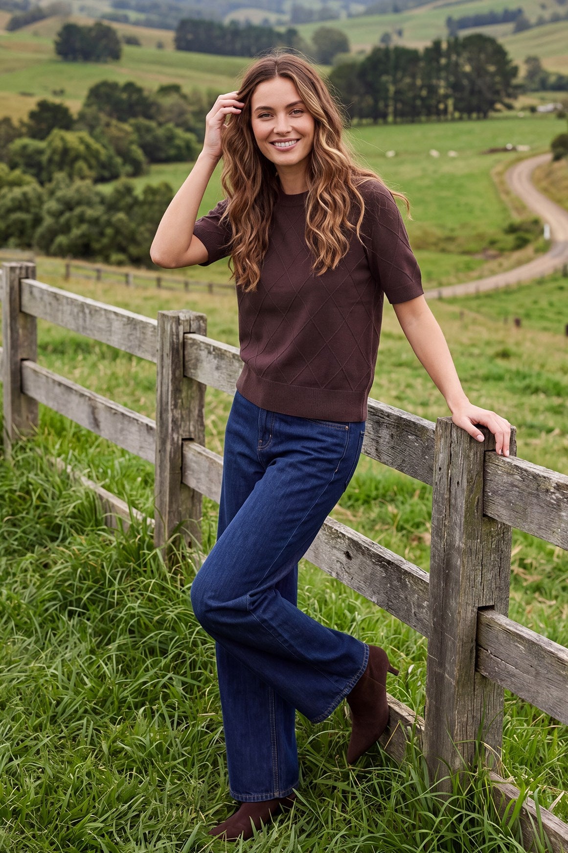 Short sleeve diamond pattern sweater top