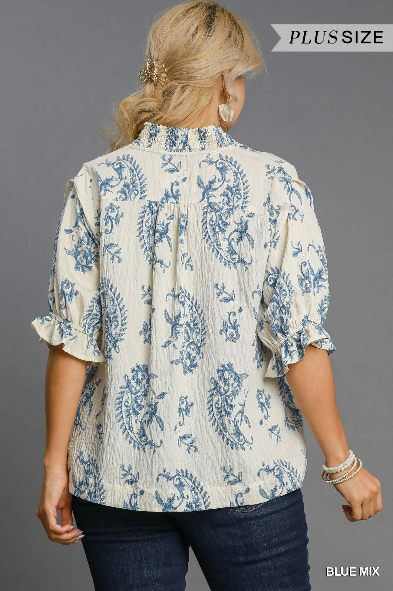 Paisley print v-neck smocking detailed top (Curvy)