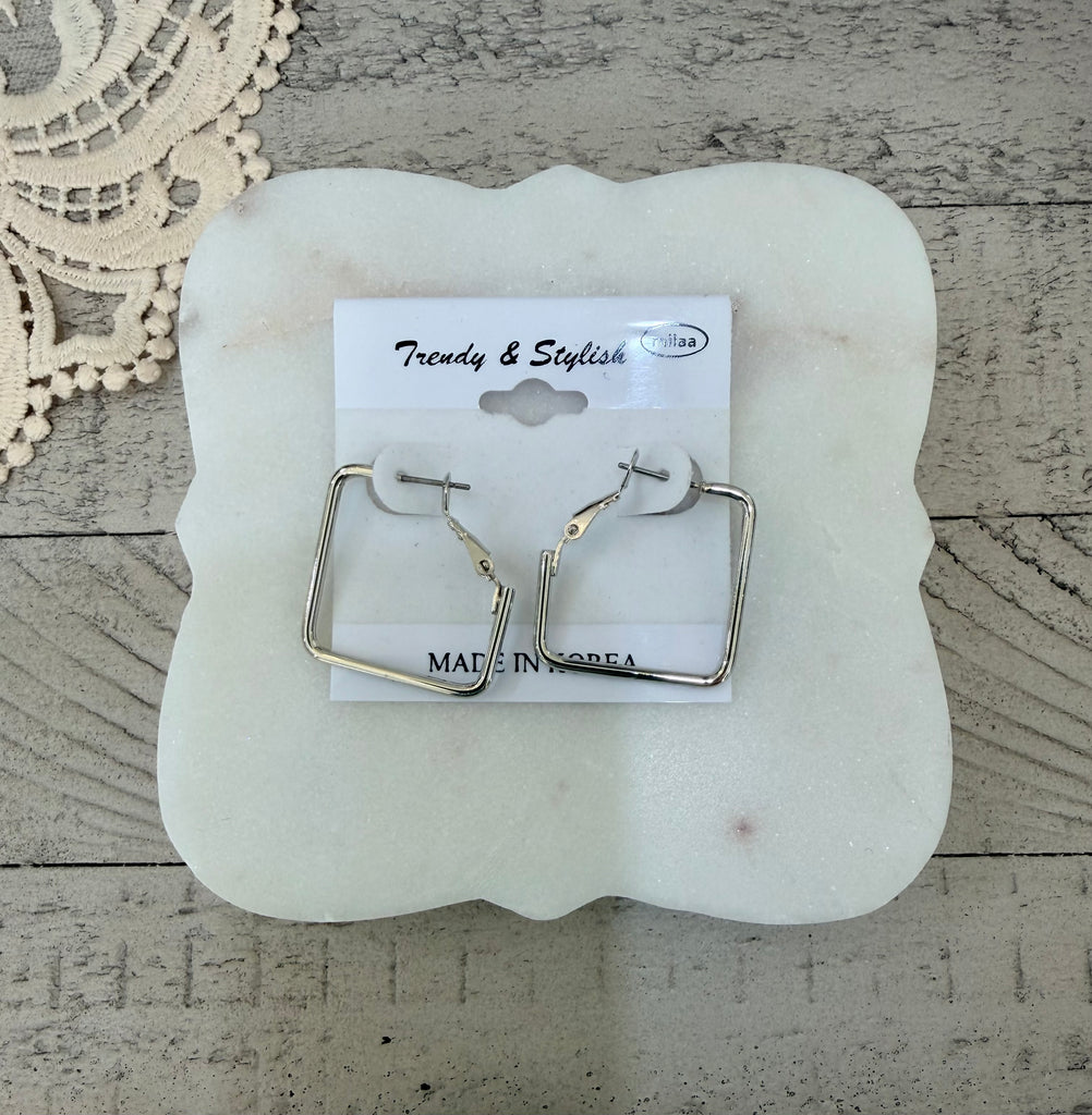 Retro square wire earrings