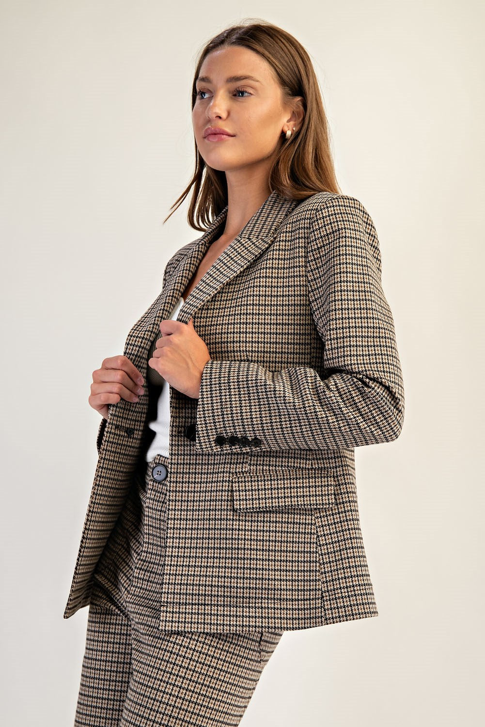 Houndstooth pattern long sleeve blazer