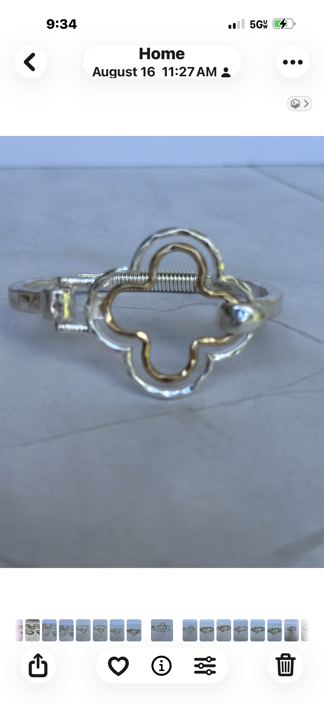 Clover hinged metal bracelet