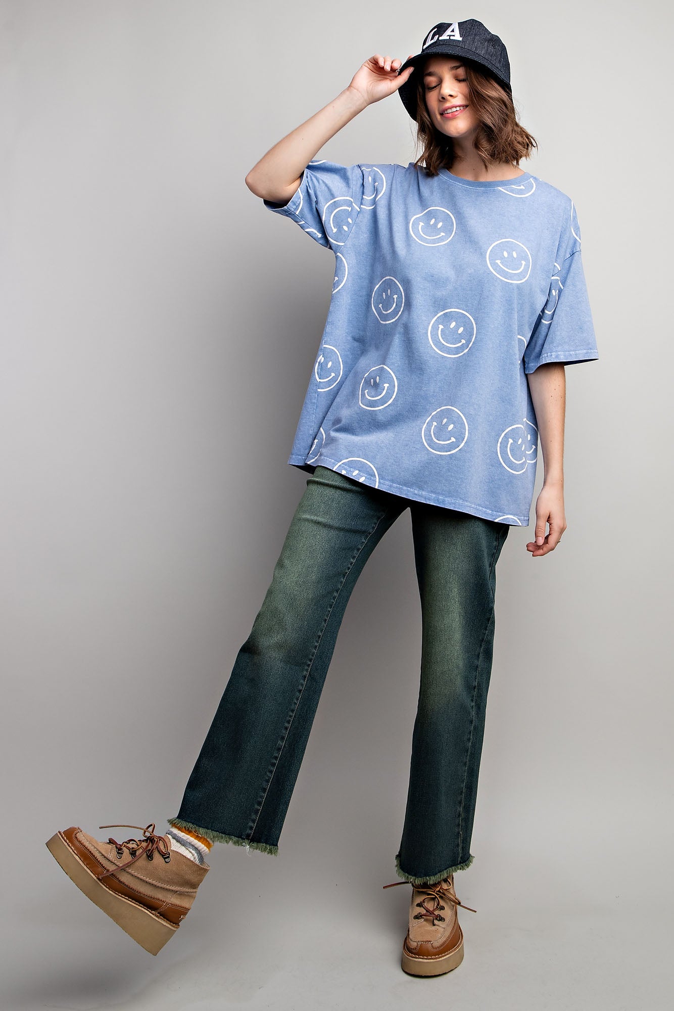 Short sleeves smiley face printed washed top Blouse Easel   