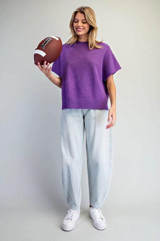 Short sleeve crew neck knit top