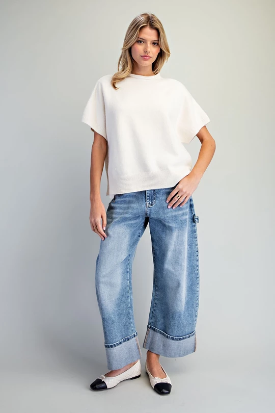 Short sleeve crew neck knit top