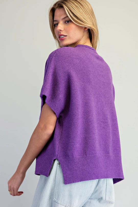 Short sleeve crew neck knit top